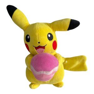 Pokémon Pikachu Plush Holding Pink Macaron Nintendo 2021